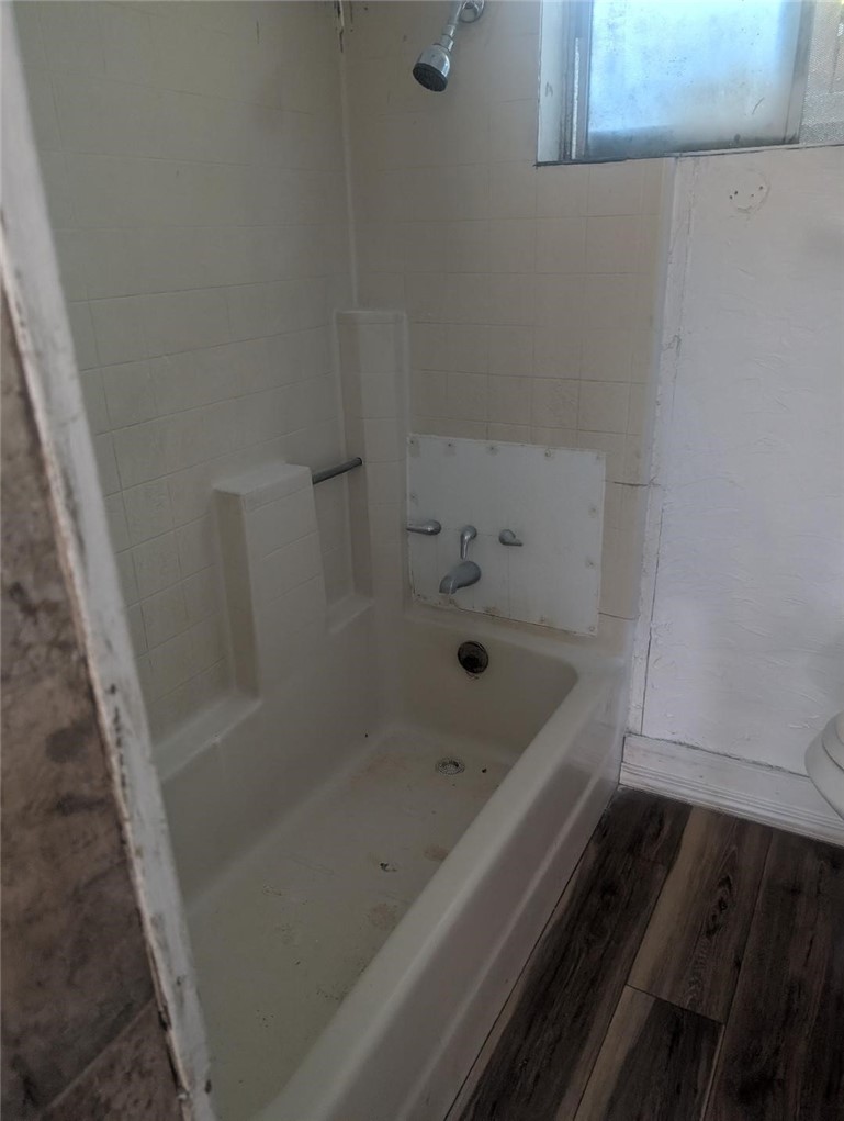 1305 N Sierra