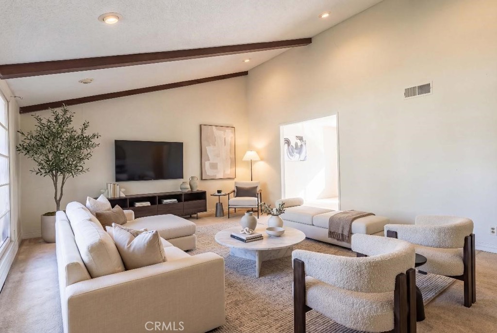 3114 S Rene