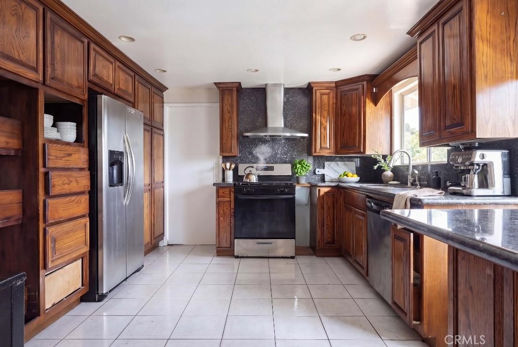 3114 S Rene