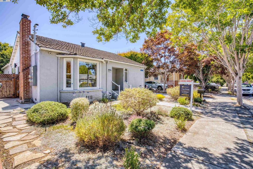 FARRELLY POND - Residential