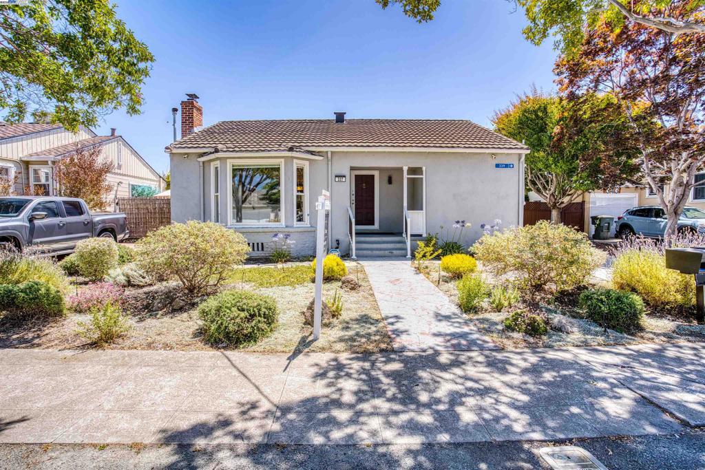 FARRELLY POND - Residential