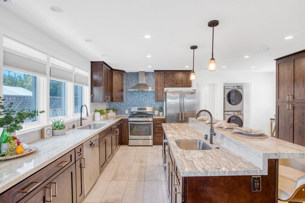 FARRELLY POND - Residential