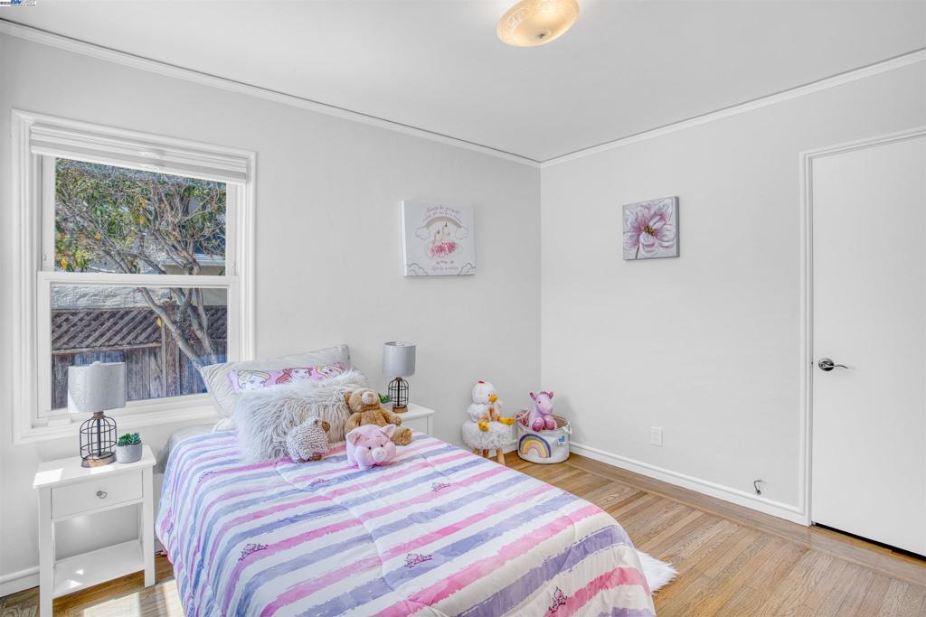 FARRELLY POND - Residential