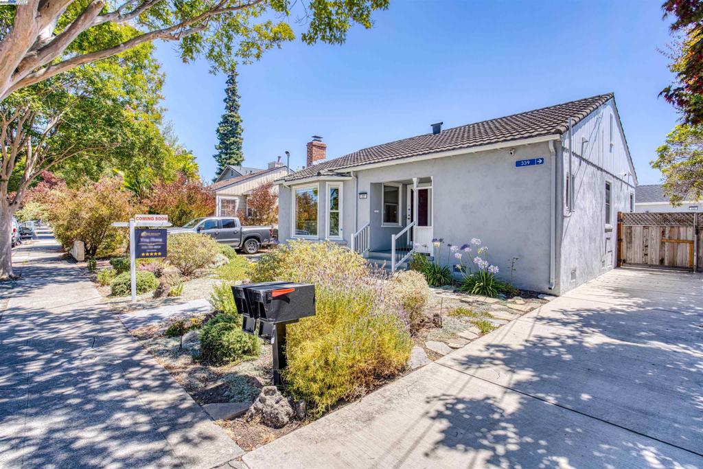 FARRELLY POND - Residential
