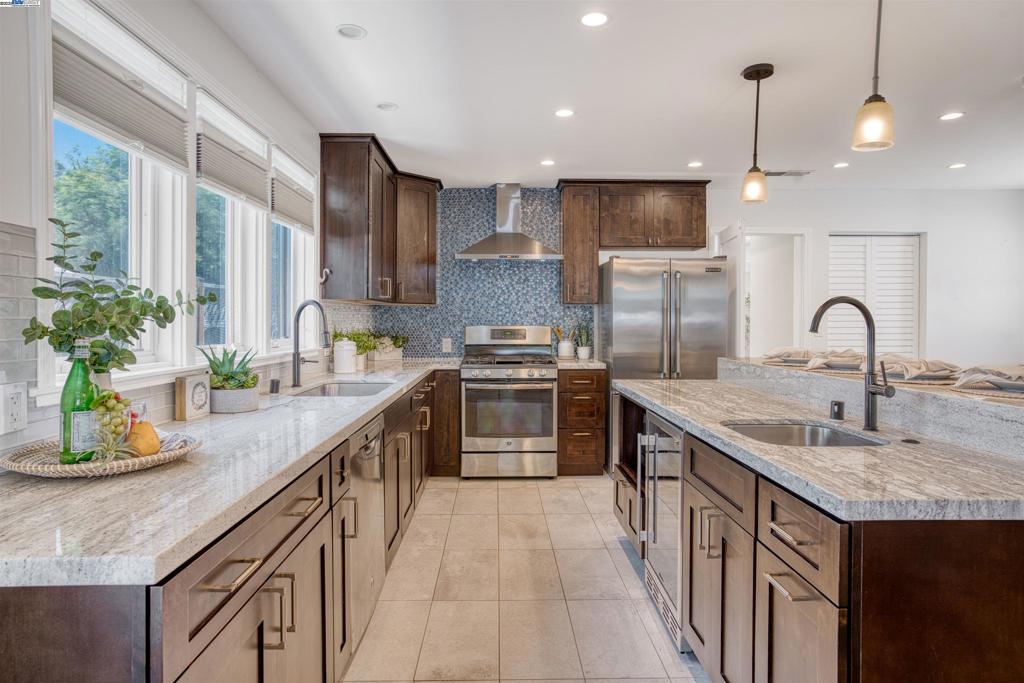 FARRELLY POND - Residential