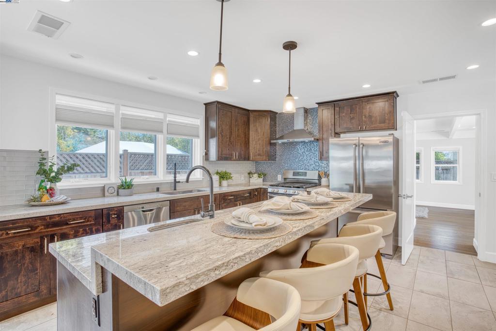 FARRELLY POND - Residential
