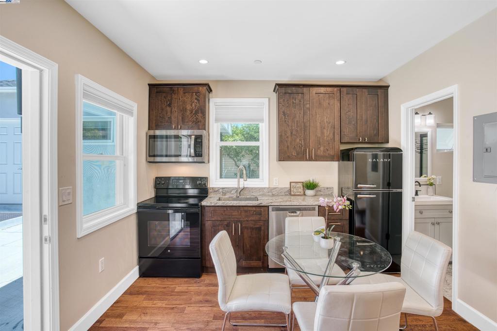 FARRELLY POND - Residential