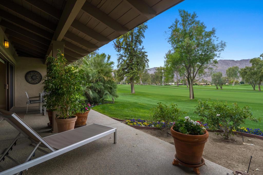 LQCC Villas of LQ - Residential