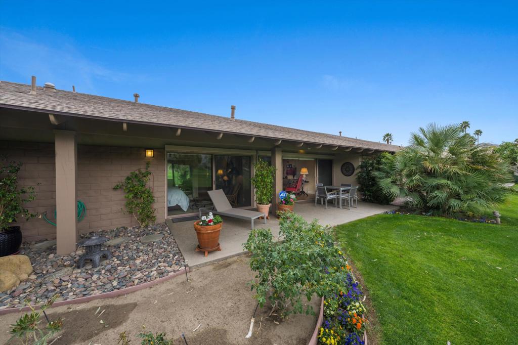 LQCC Villas of LQ - Residential