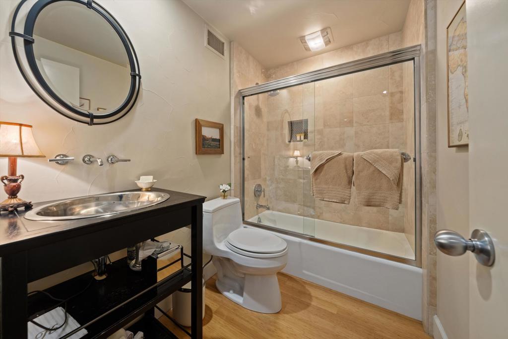 LQCC Villas of LQ - Residential