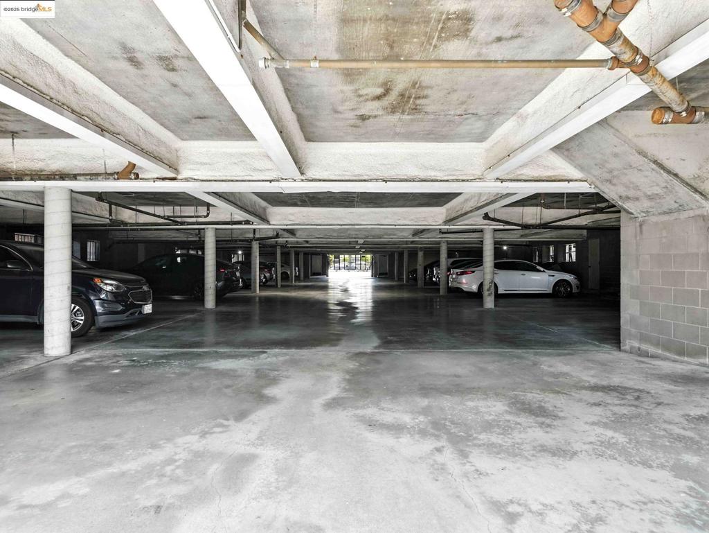 NEAR SOUTHSHORE - Residential