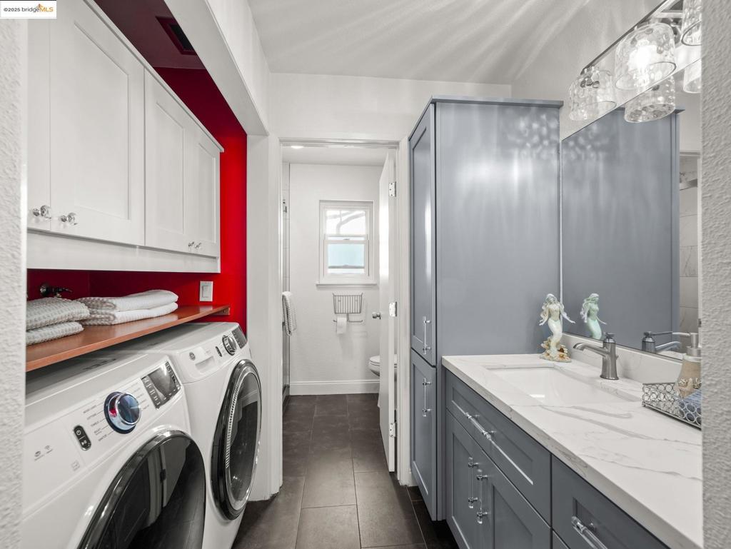 NEAR SOUTHSHORE - Residential