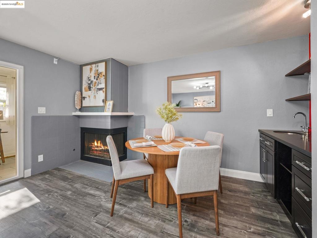 NEAR SOUTHSHORE - Residential