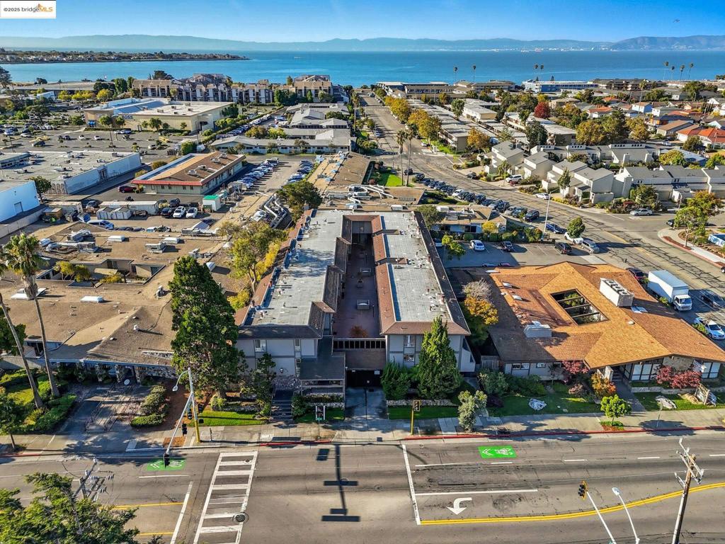 NEAR SOUTHSHORE - Residential