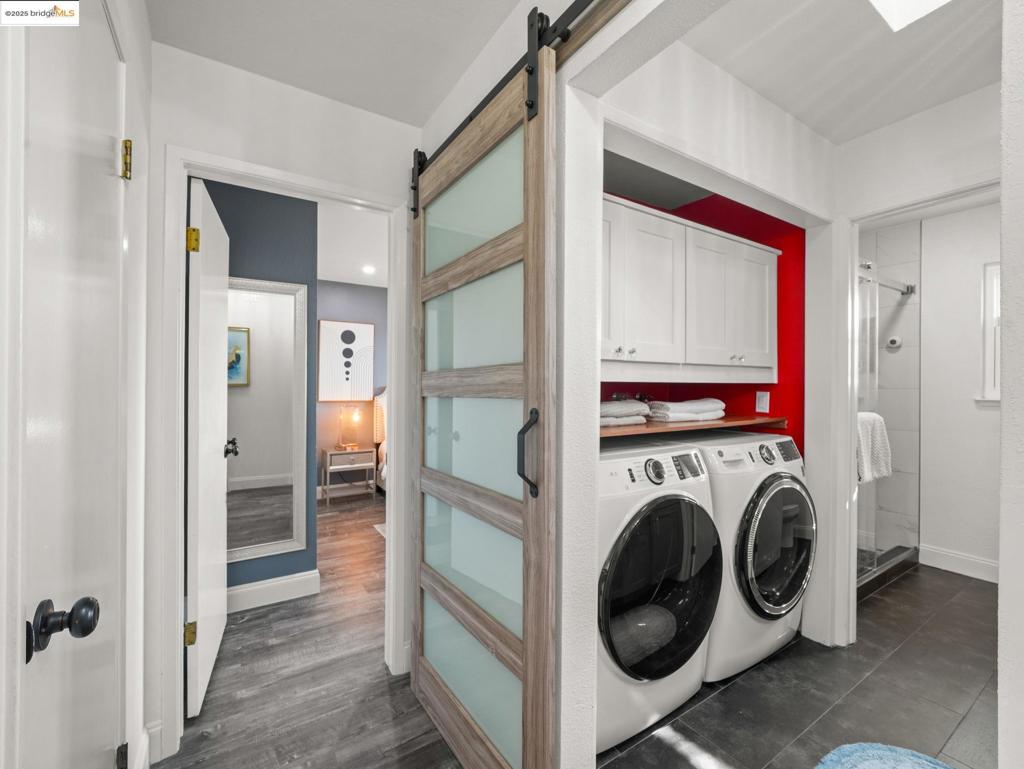 NEAR SOUTHSHORE - Residential