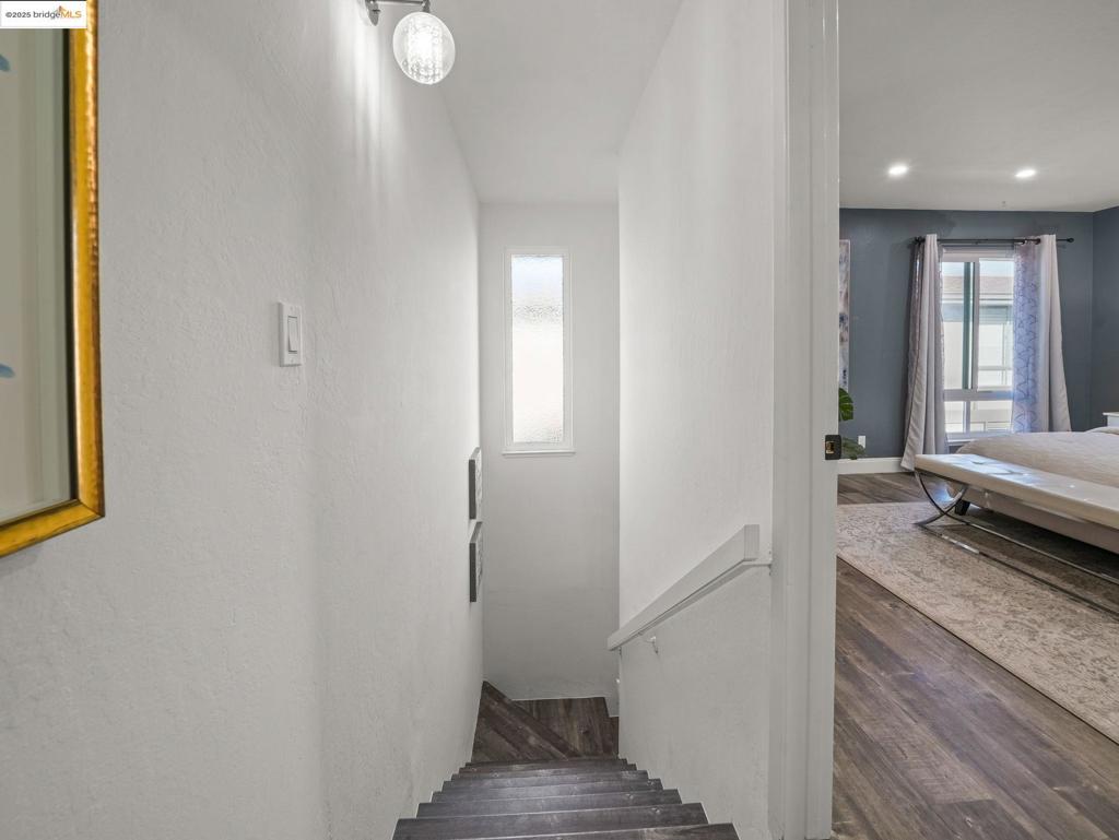 NEAR SOUTHSHORE - Residential