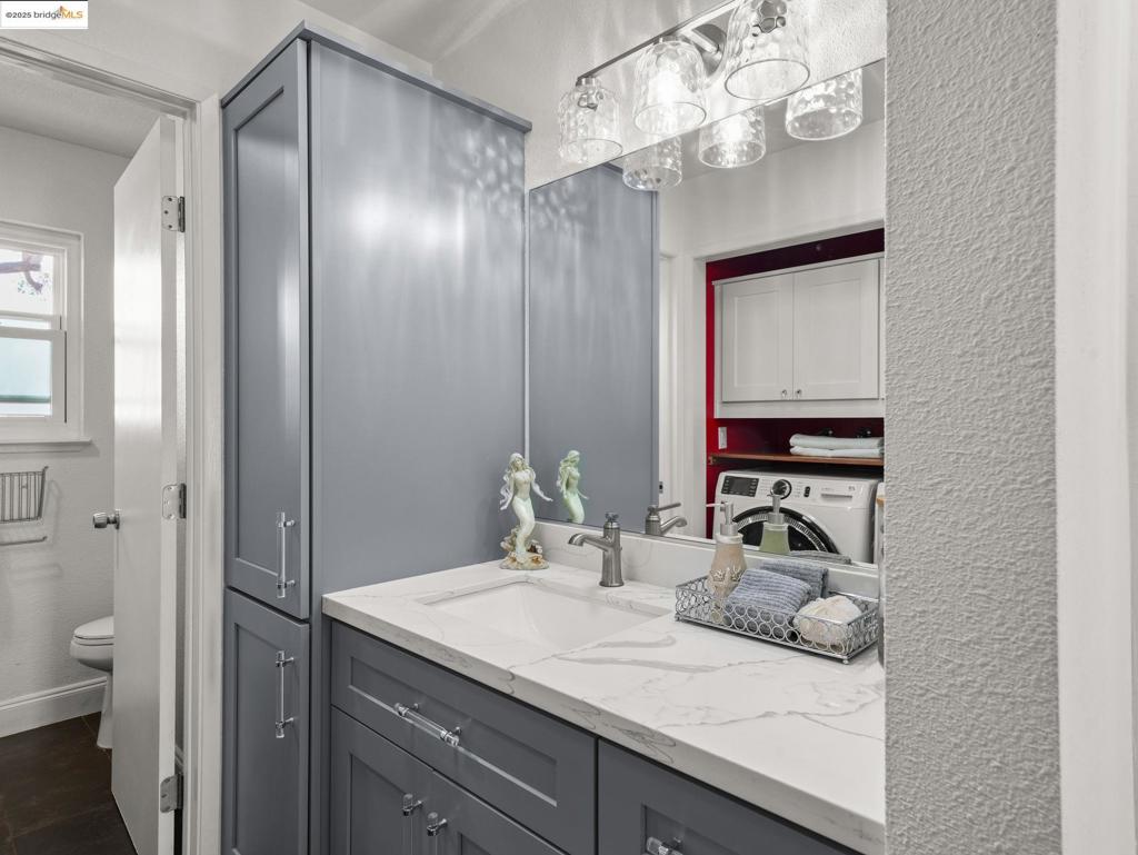 NEAR SOUTHSHORE - Residential