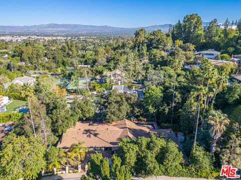Photo of 17449 Sumiya Drive, Encino, CA 91316 (MLS # 26637657)