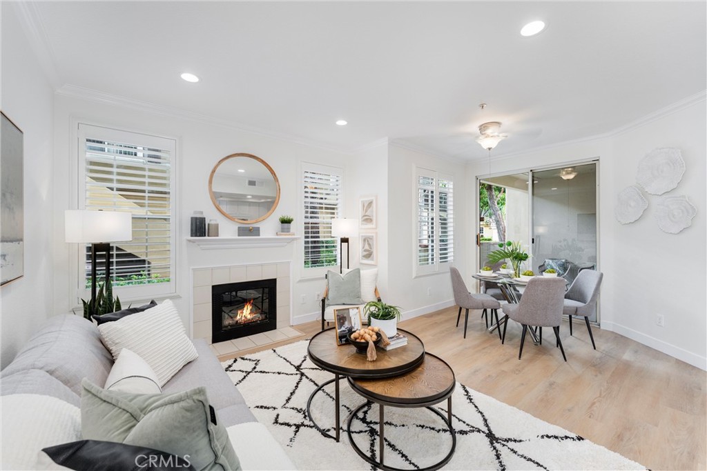 239 Gallery Way