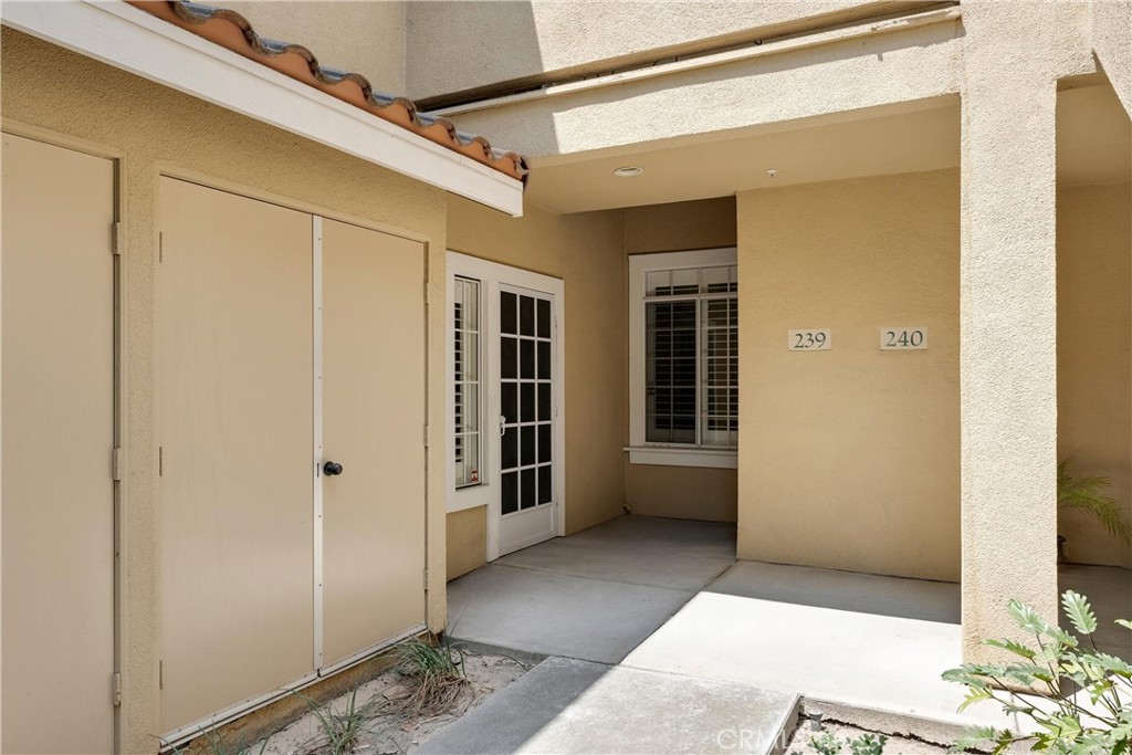 239 Gallery Way