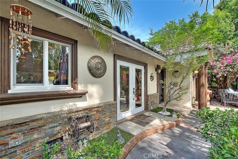 17419 Cohasset Lake Balboa CA 91406