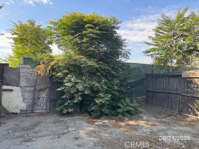 885 San Jacinto