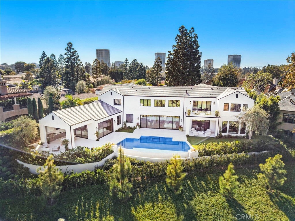 76 Hillcrest Lane