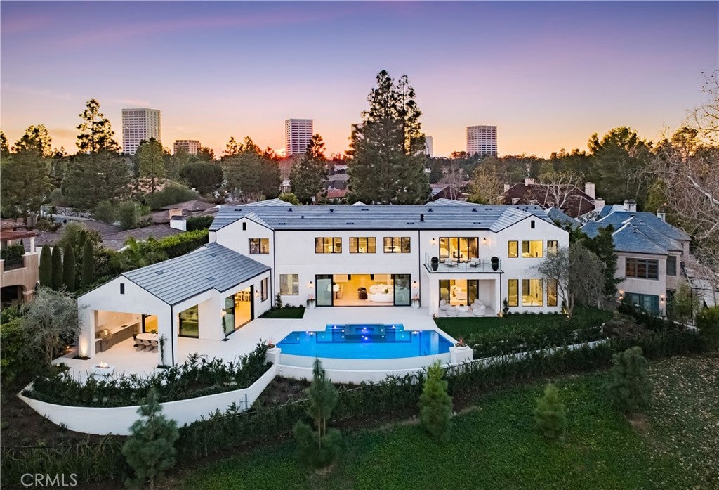 76 Hillcrest Lane