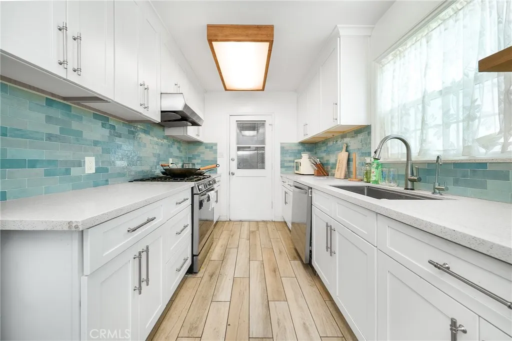 Hacienda Heights, California 91745, United States, 3 Bedrooms Bedrooms, ,2 BathroomsBathrooms,Residential,Pending,199635