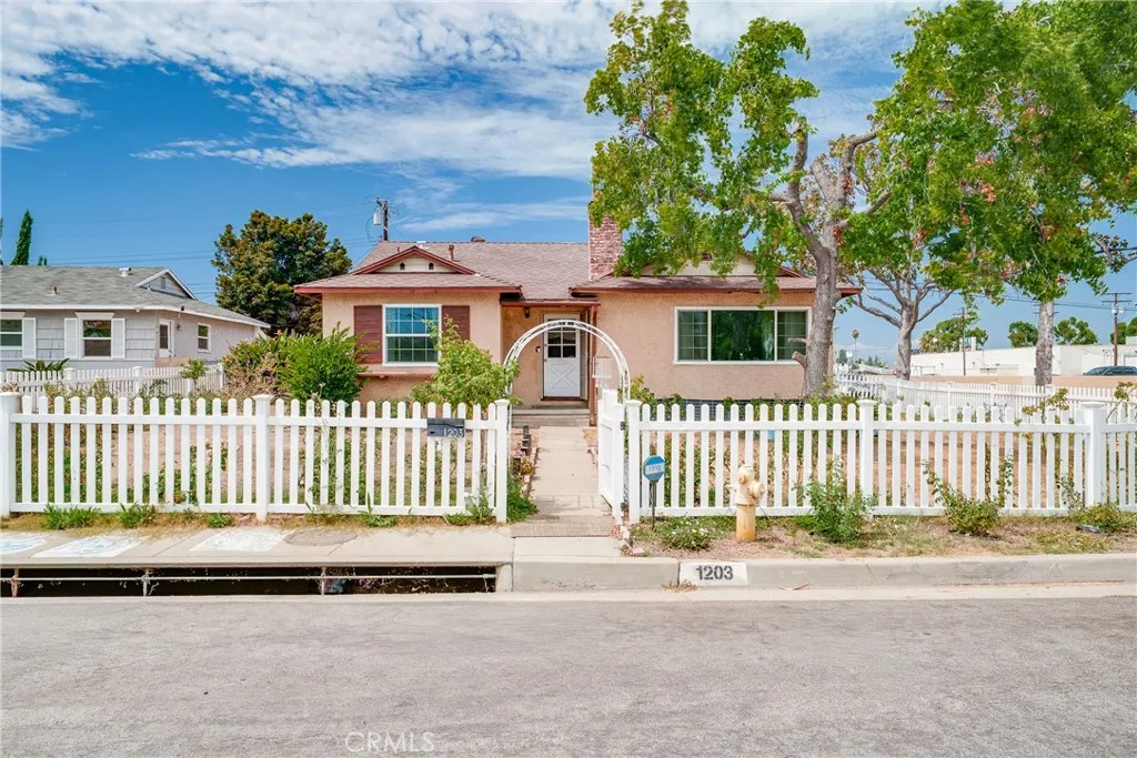 Hacienda Heights, California 91745, United States, 3 Bedrooms Bedrooms, ,2 BathroomsBathrooms,Residential,Pending,199635