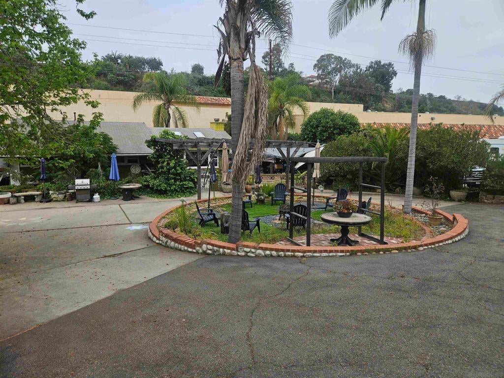 935 Encinitas Blvd
