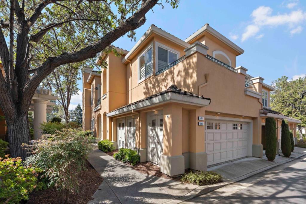 5385 Silver Trail Court