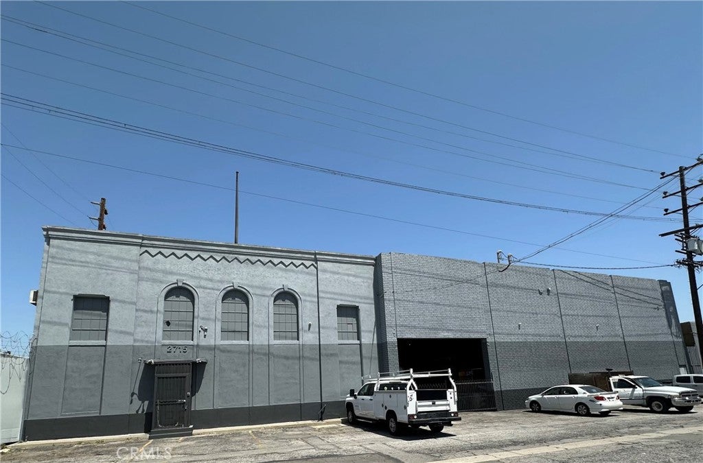 2715 E 12th