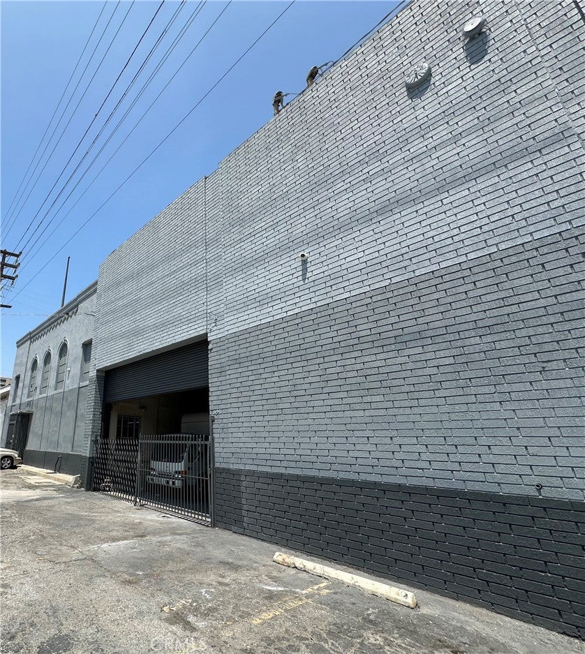 2715 E 12th
