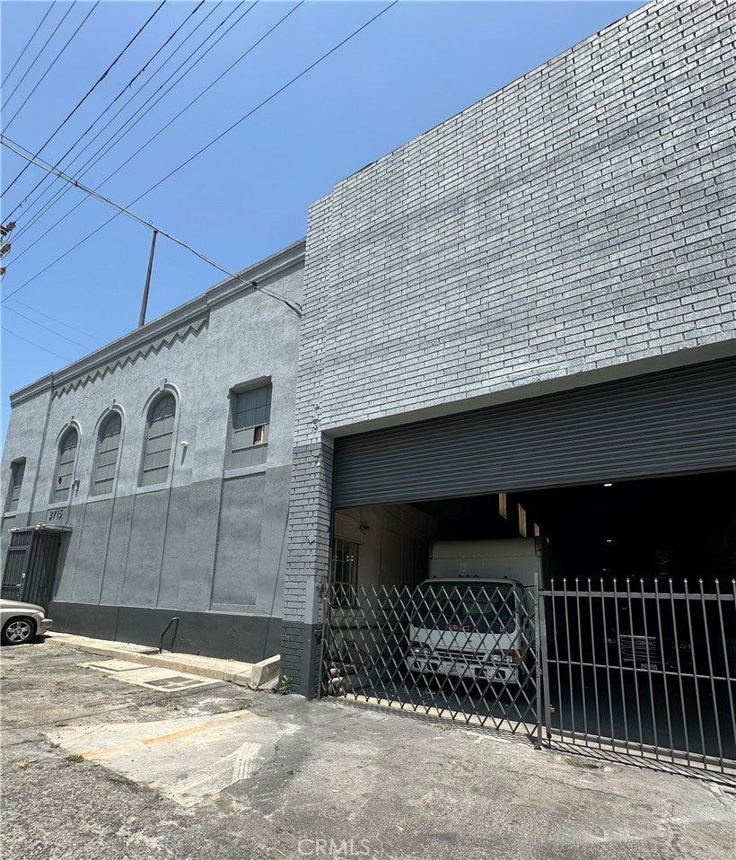 2715 E 12th
