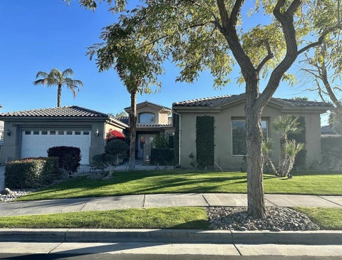 Photo of 25 Buckingham Way, Rancho Mirage, CA 92270 (MLS # 219153992DA)