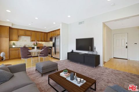 Photo of 6020 Seabluff Drive #423, Playa Vista, CA 90094 (MLS # 26676069)