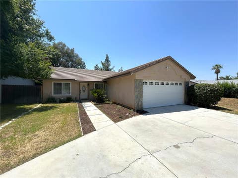 Photo of 20 Ford Street, Redlands, CA 92374 (MLS # IG26176297)