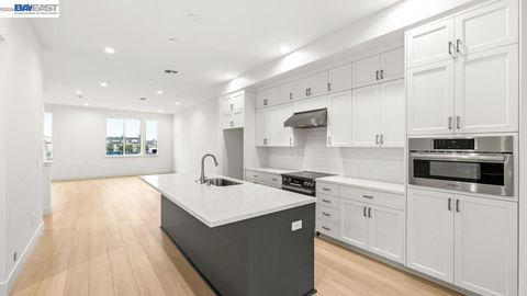 Photo of 1668 Clement Ave Ave, Alameda, CA 94501 (MLS # 41127843)