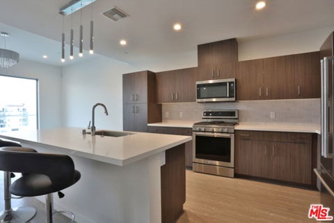 Photo of 4140 Glencoe Avenue #605, Los Angeles, CA 90292 (MLS # 26867453)