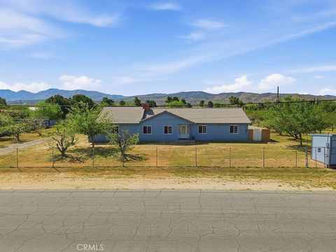 Photo of 7624 E Avenue U, Littlerock, CA 93543 (MLS # SR26088546)