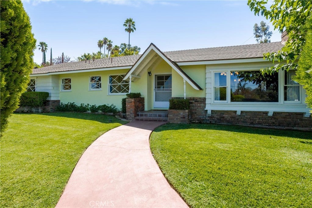 1151 W Crescent