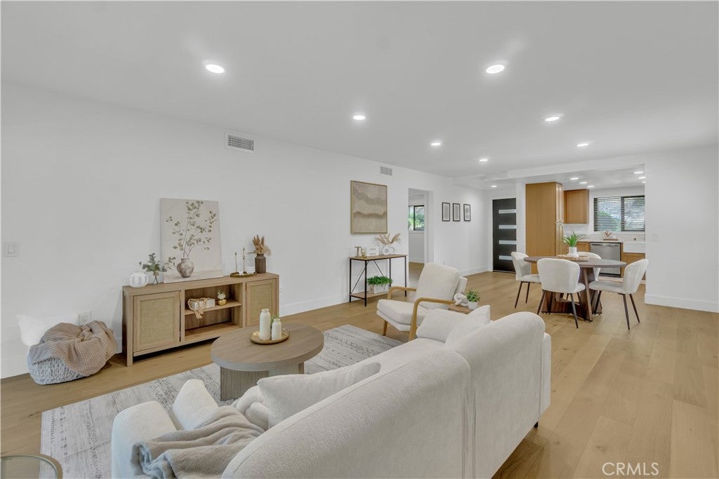 31281 E Nine Drive