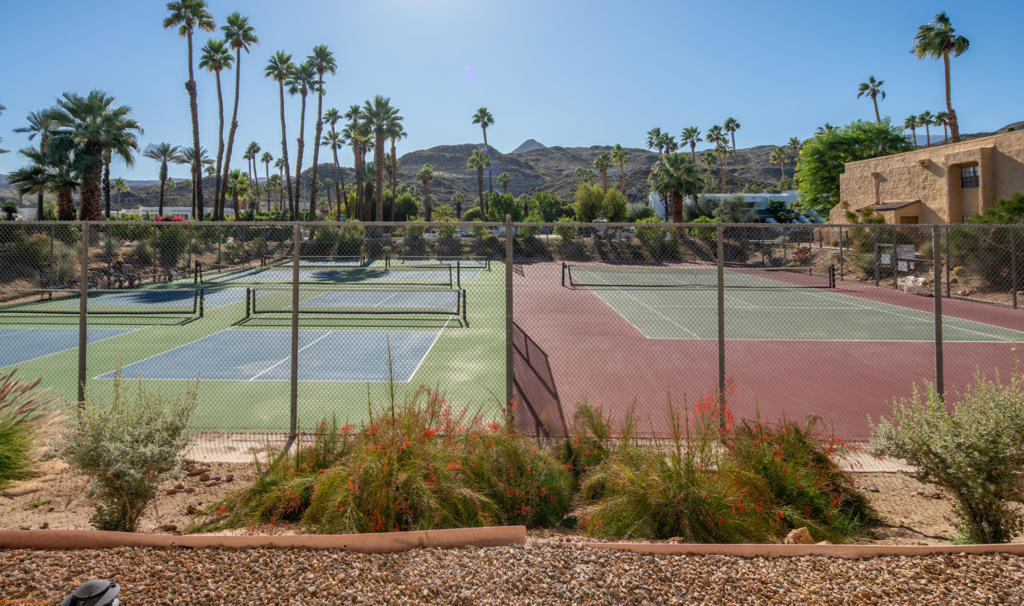 Palm Springs Golf & - Residential