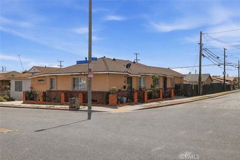 Photo of 932 E 23rd Street, Long Beach, CA 90806 (MLS # PV26089410)