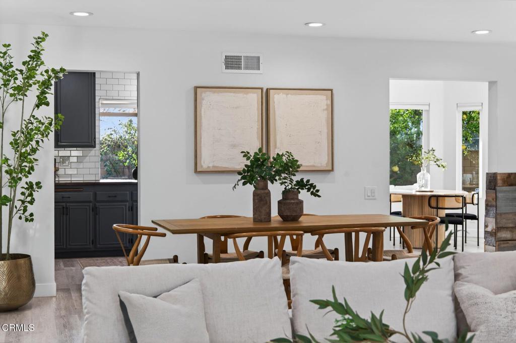 4975 N Buttercreek Road