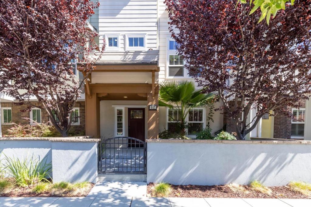 647 Sierra Vista Avenue