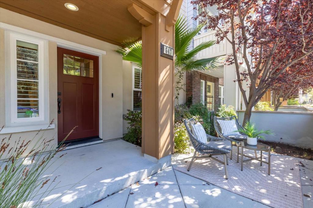 647 Sierra Vista Avenue