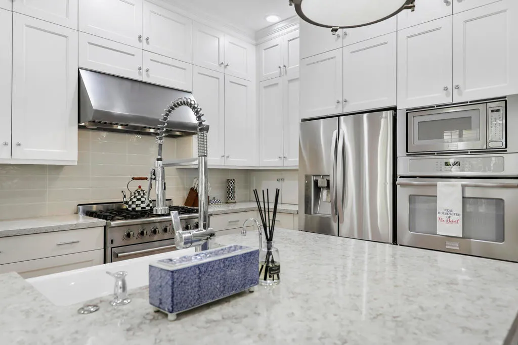 Indian Wells, California 92210, United States, 4 Bedrooms Bedrooms, ,3 BathroomsBathrooms,Residential,Pending,197412