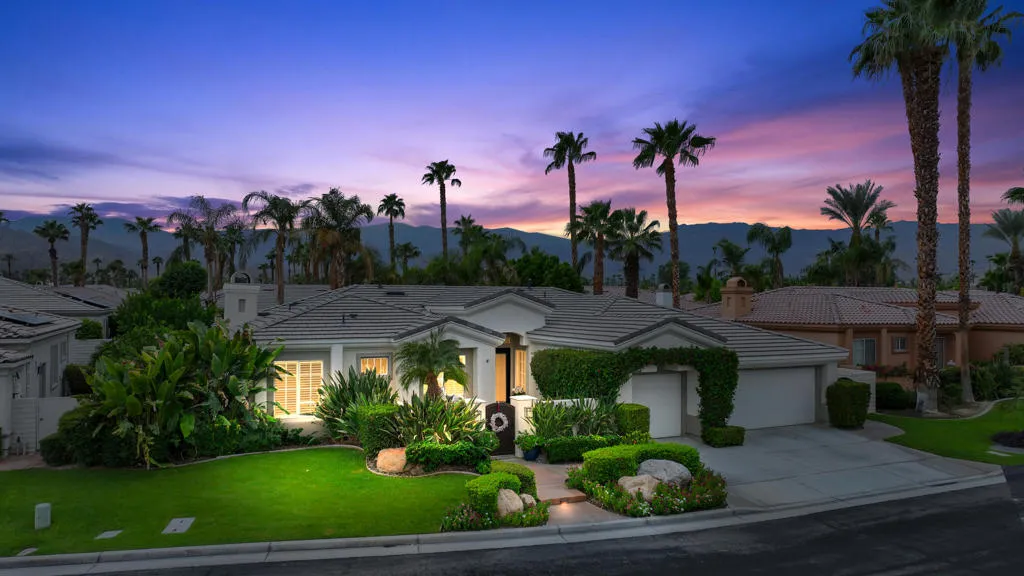 Indian Wells, California 92210, United States, 4 Bedrooms Bedrooms, ,3 BathroomsBathrooms,Residential,Pending,197412